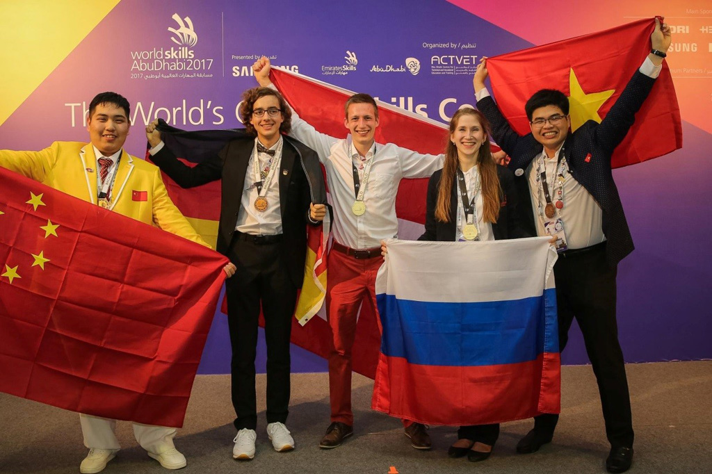 IUH’student won bronze medal, the unique one of Vietnam team, in the  WorldSkills Competition Abu Dhabi 2017