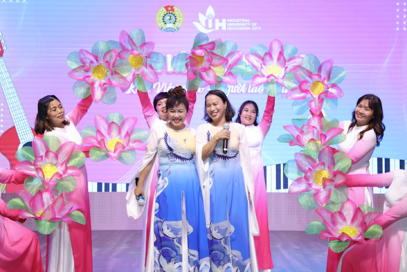Impressions of the Music Festival to celebrate Vietnamese Teachers' Day at IUH