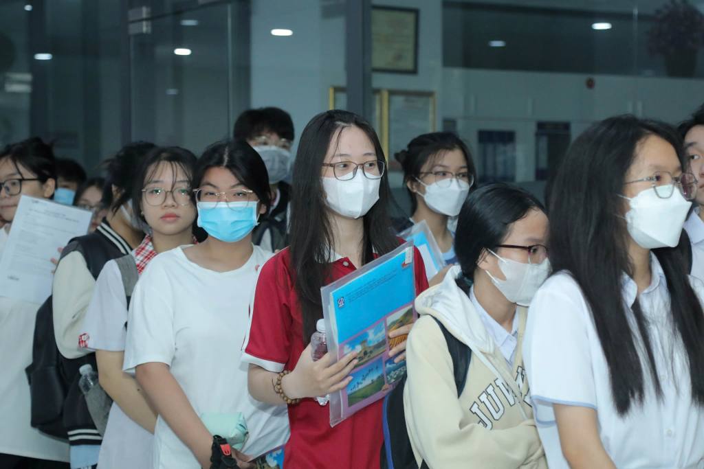 Thi đánh giá năng lực 2025, thí sinh được mang vật dụng gì vào phòng thi?