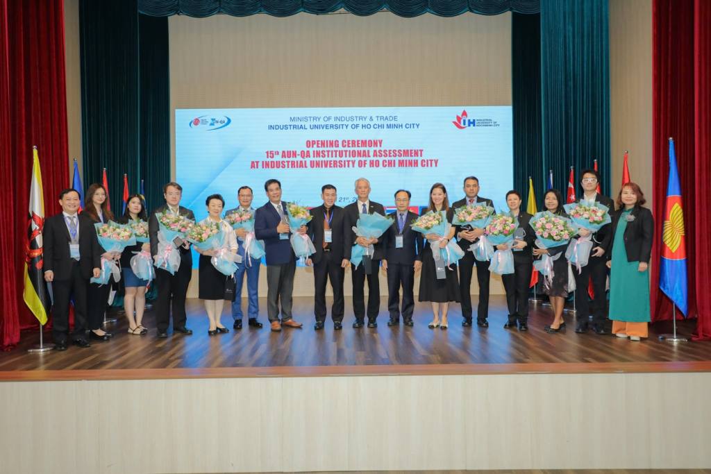 Đại học Công nghiệp TP.HCM lần đầu tiên đánh giá chất lượng cấp cơ sở theo chuẩn AUN-QA