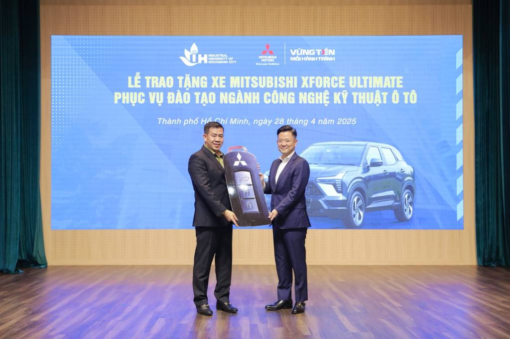 Mitsubishi Việt Nam tiếp tục trao tặng xe ô tô phục vụ đào tạo tại Đại học Công nghiệp TP. HCM