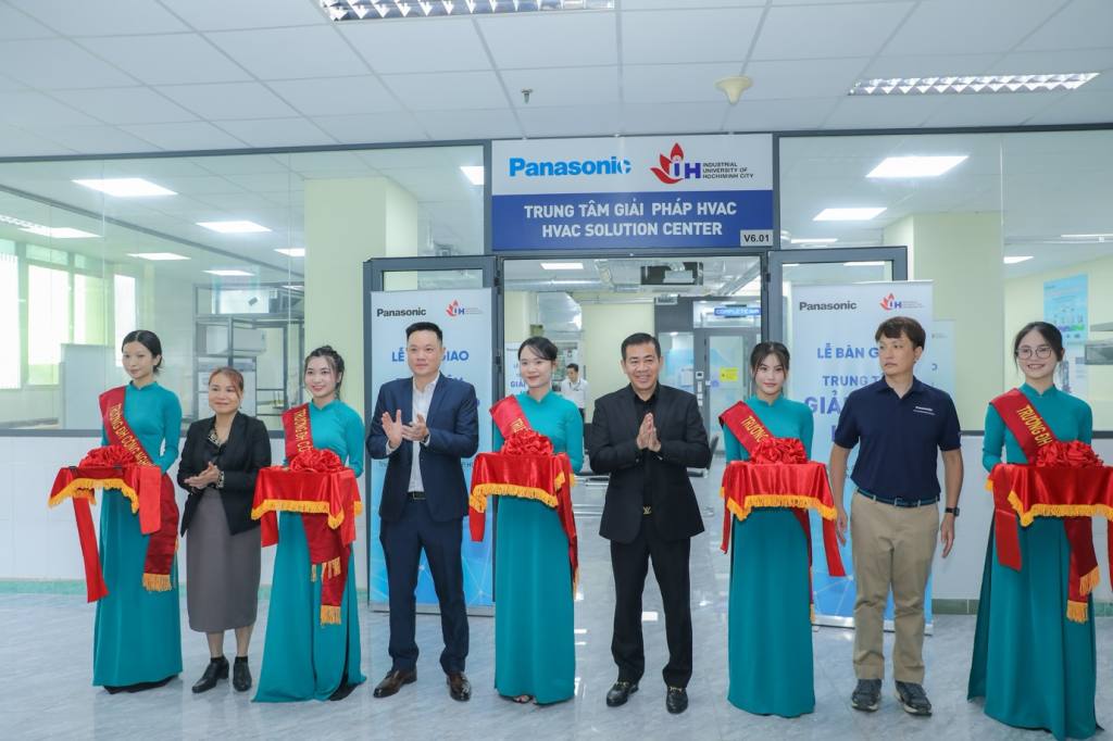 Panasonic Việt Nam tài trợ Trung tâm giải pháp HVAC cho Đại học Công nghiệp TP.HCM và khánh thành phòng Lab hiện đại