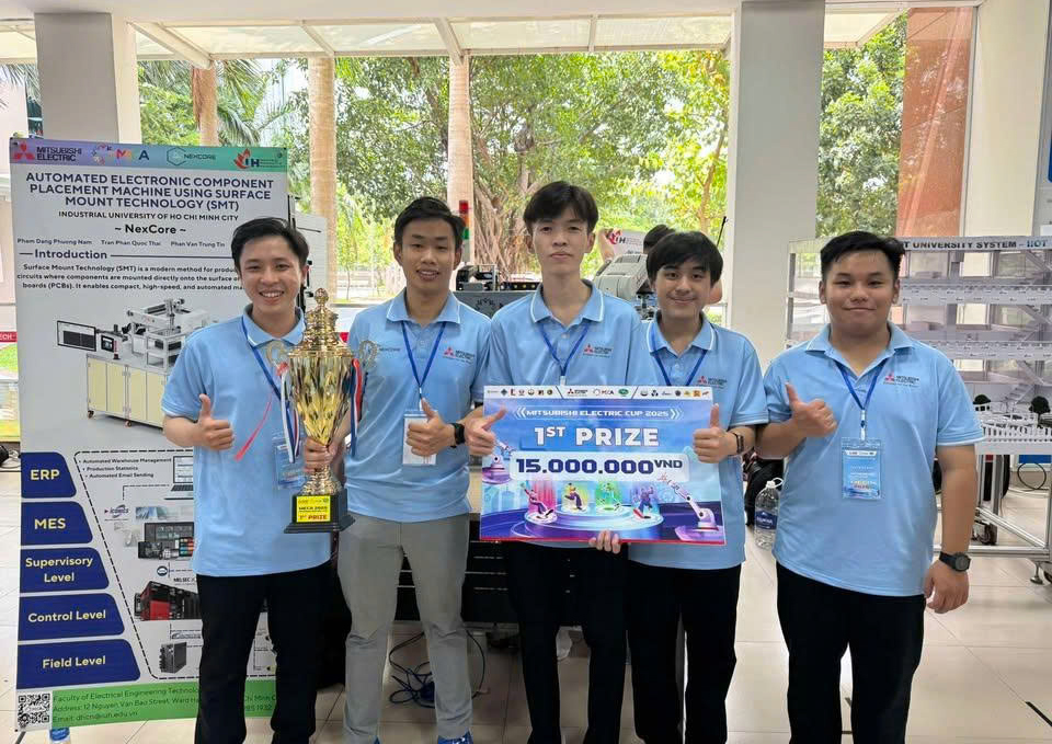 Sinh viên IUH xuất sắc bảo vệ thành công ngôi vị quán quân MECA CUP 2025