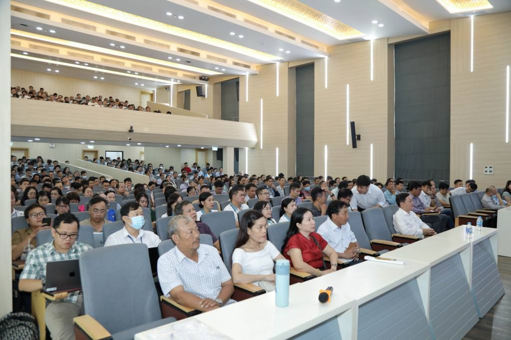 IUH đạt 100% cán bộ, viên chức và người lao động tham gia tập huấn An toàn vệ sinh lao động