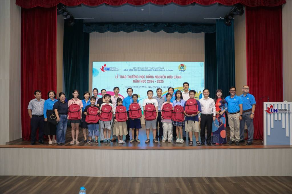 Tiếp lửa học tập – Hơn 1000 suất học bổng Nguyễn Đức Cảnh được trao tại IUH