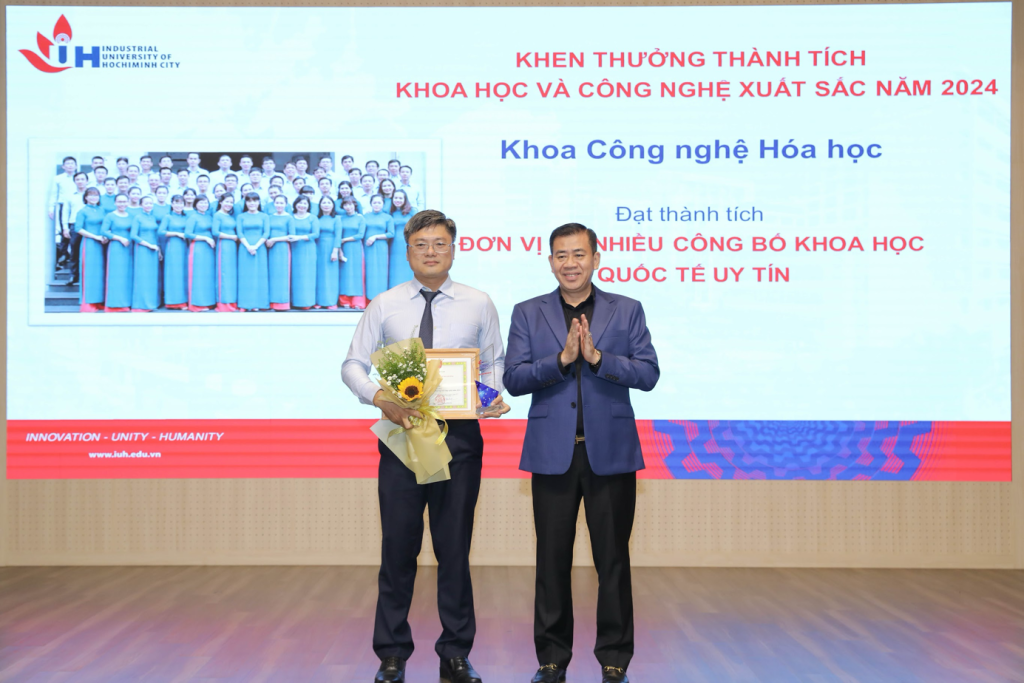 IUH vinh danh và khen thưởng hoạt động nghiên cứu khoa học và công nghệ năm 2024