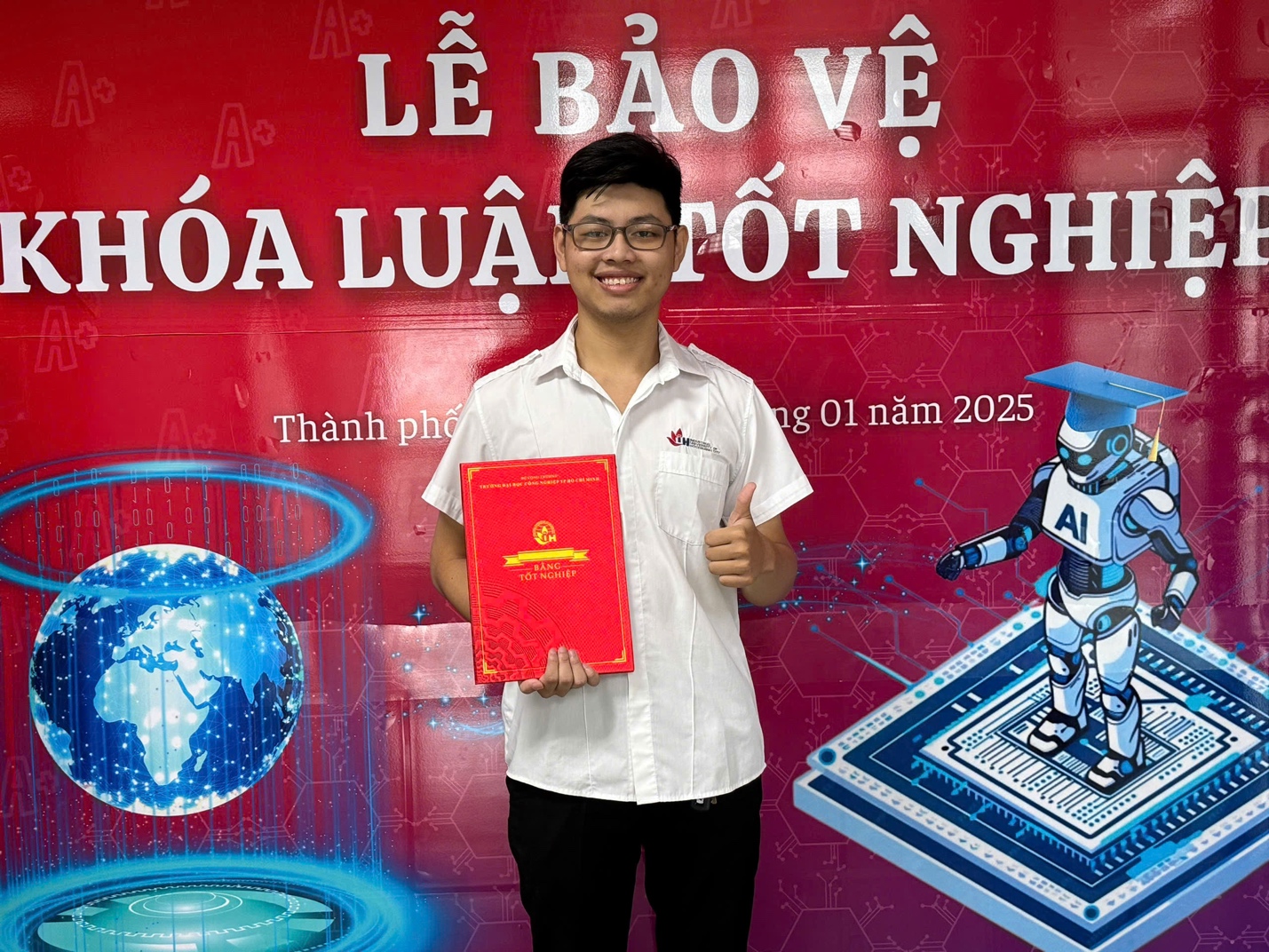 Nam sinh IUH trở thành thủ khoa ngành Công nghệ Kỹ thuật Máy tính nhờ khả năng ghi nhớ vượt trội