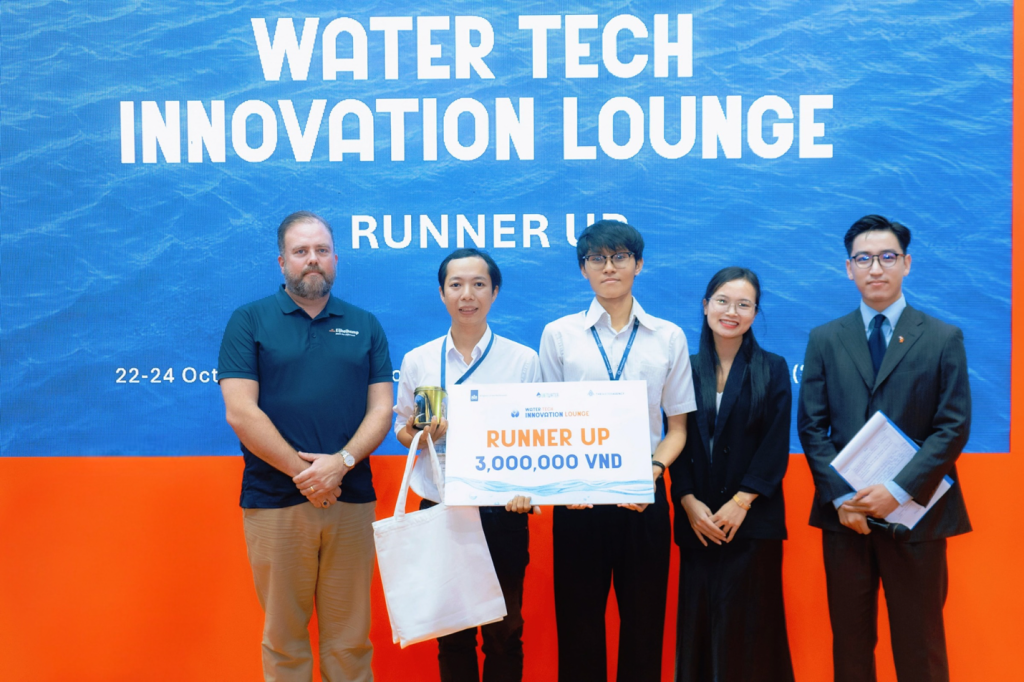 Sinh viên IUH đạt giải Á quân tại chương trình “Water Tech Innovation Lounge” - Triển lãm quốc tế Vietwater 2025