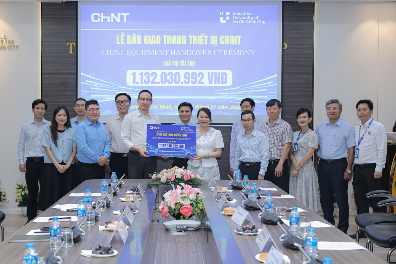 CHINT Việt Nam trao tặng IUH gói thiết bị điện hơn 1 tỷ đồng