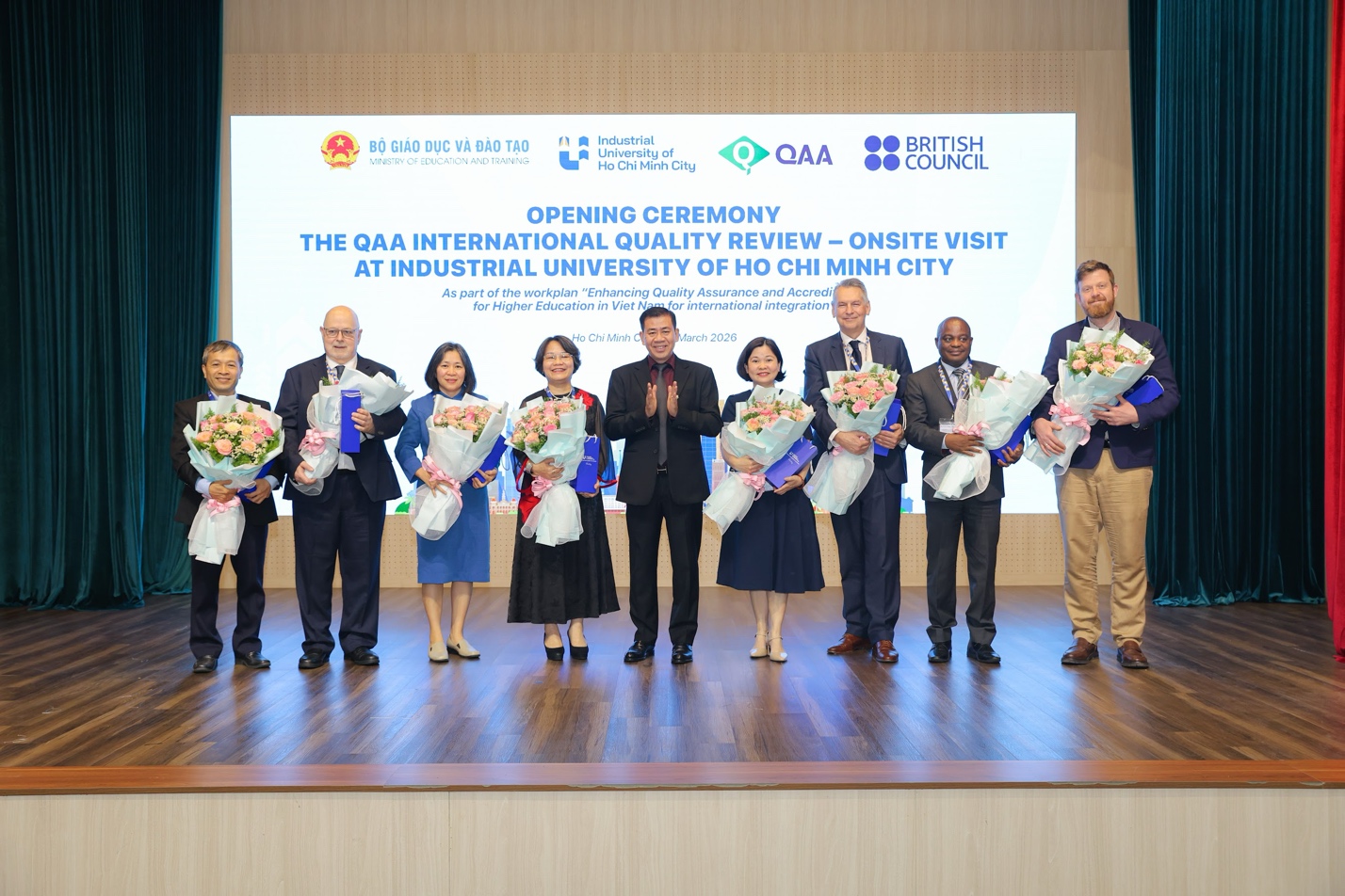 IUH lần đầu bước vào kiểm định QAA của Vương quốc Anh