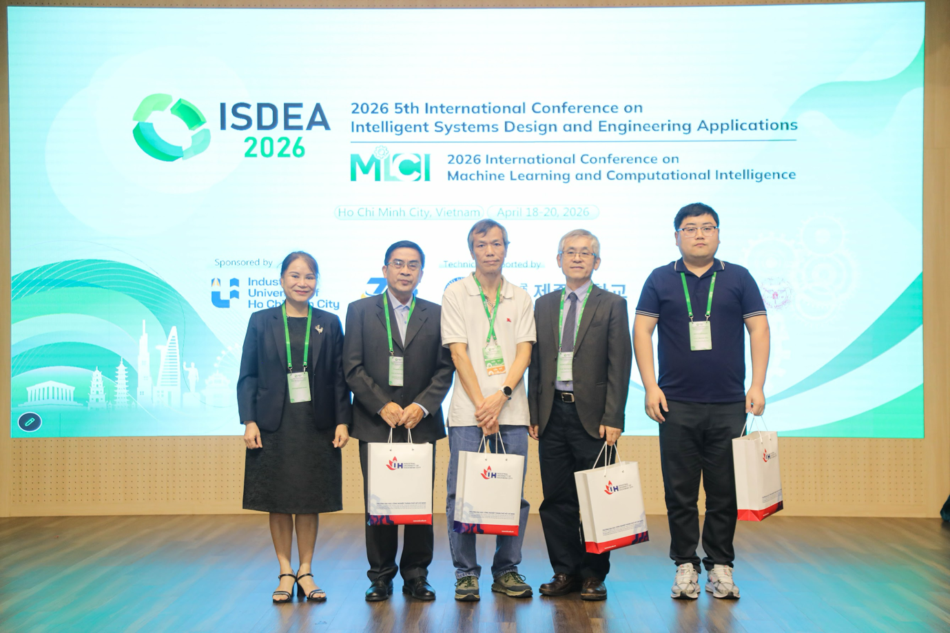 Khi trí tuệ nhân tạo hội tụ: IUH trở thành điểm gặp gỡ học thuật quốc tế