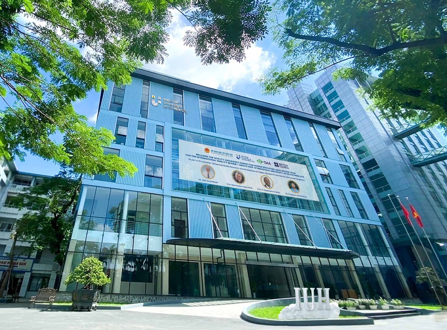 IUH đạt chuẩn kiểm định QAA của Vương quốc Anh, đáp ứng 10/10 tiêu chuẩn chất lượng châu Âu