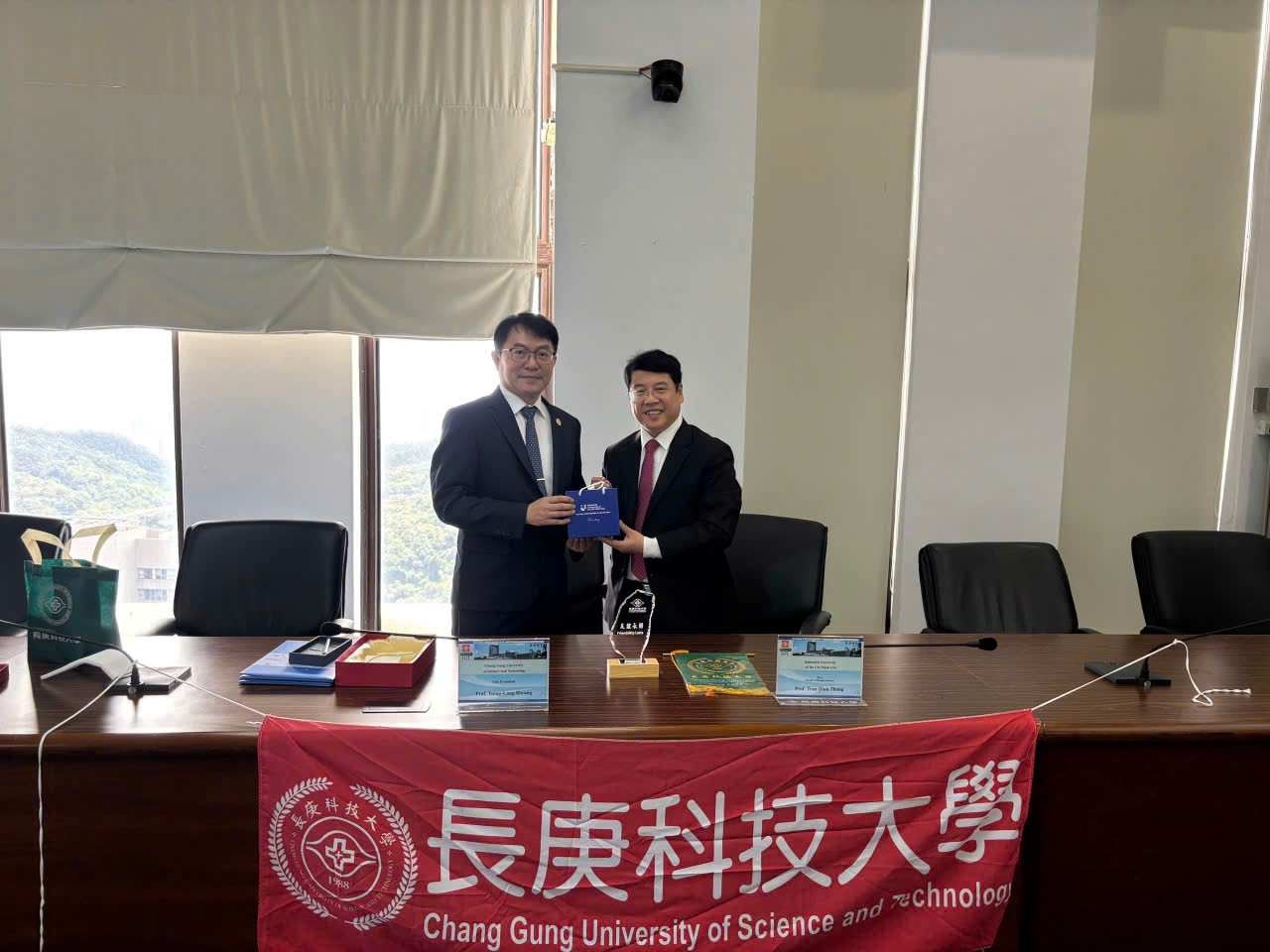 IUH mở rộng mạng lưới hợp tác khoa học sức khỏe tại Đài Loan
